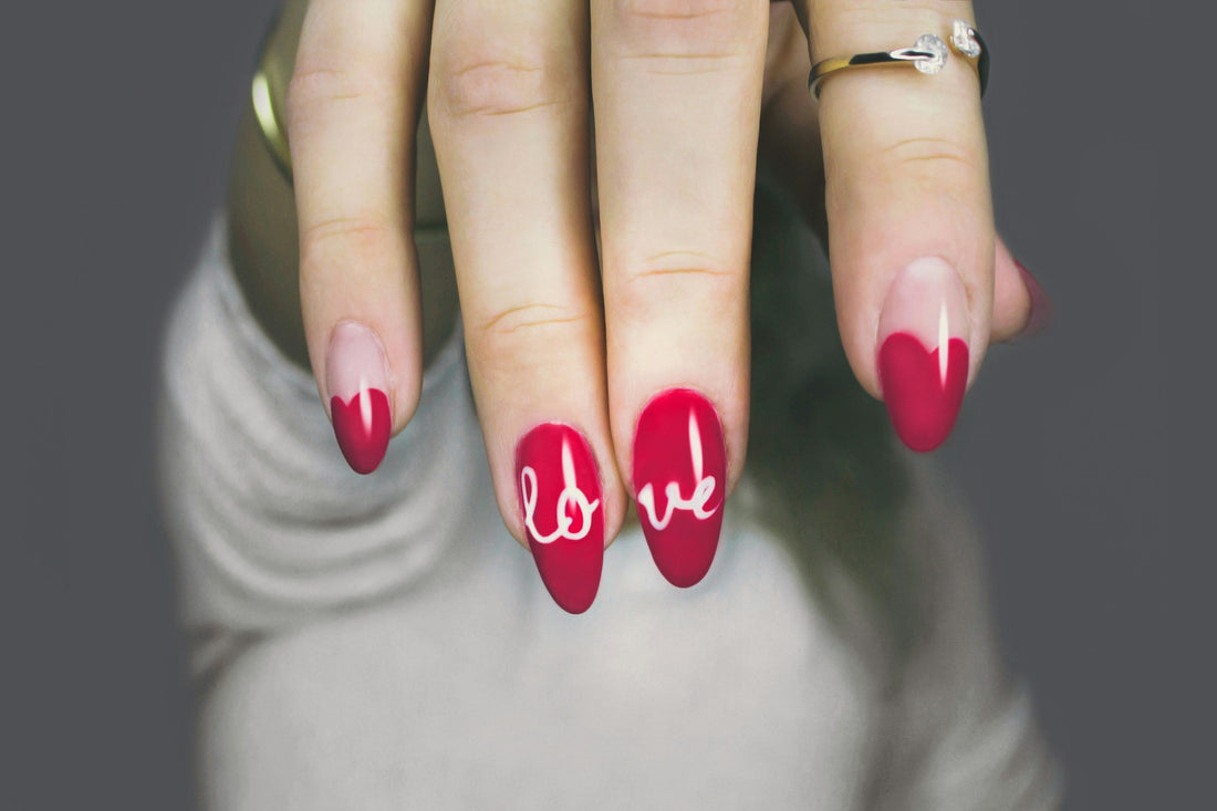 Are Nail Wraps Better Than Press-On Nails? Let's compare them!